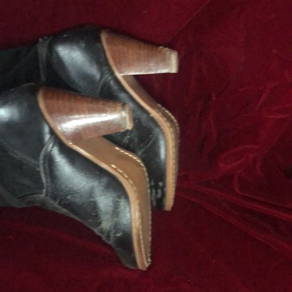 Imperial black suede leather boots lined with lambs wool 3” heel. Girls size 3.5 - Picture 3 of 5